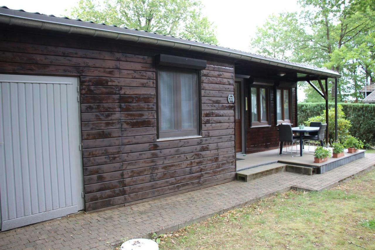 Chalet Les Brulins Resteigne Exterior foto